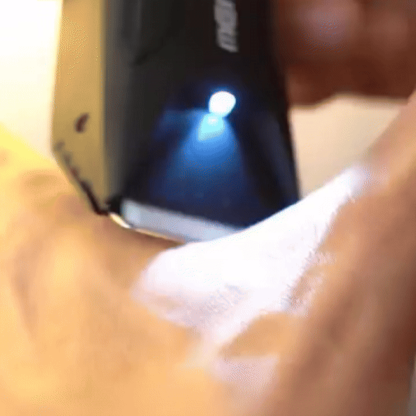 Razor Pro: Precyzyjna pielęgnacja. Zero skaleczeń. Pełna pewność.