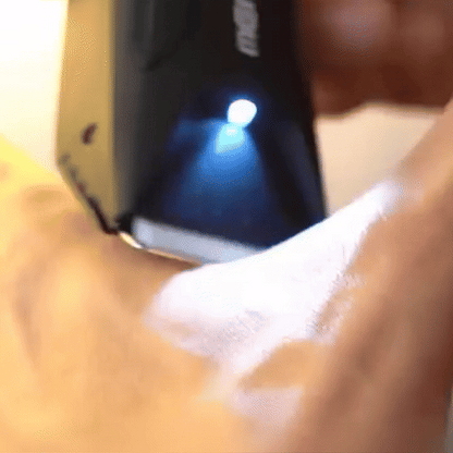 Razor Pro: Precyzyjna pielęgnacja. Zero skaleczeń. Pełna pewność.